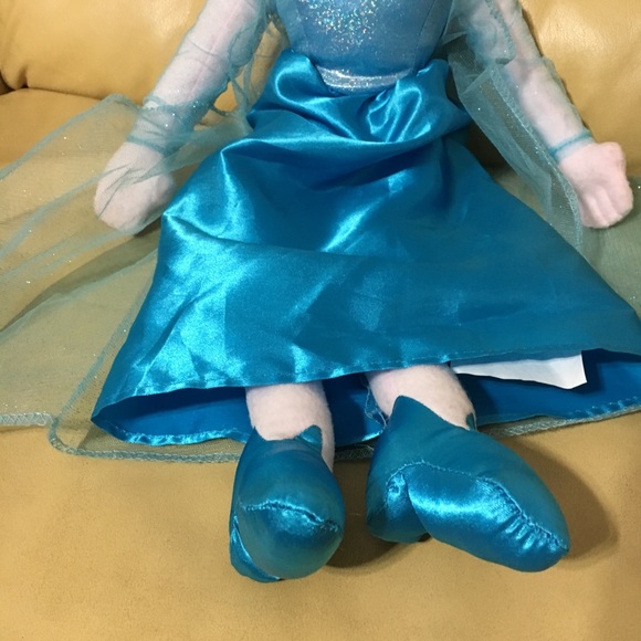 2 ft Frozen Elsa Tulle Dress Gown Plush Toy Doll - Picture 3 of 7
